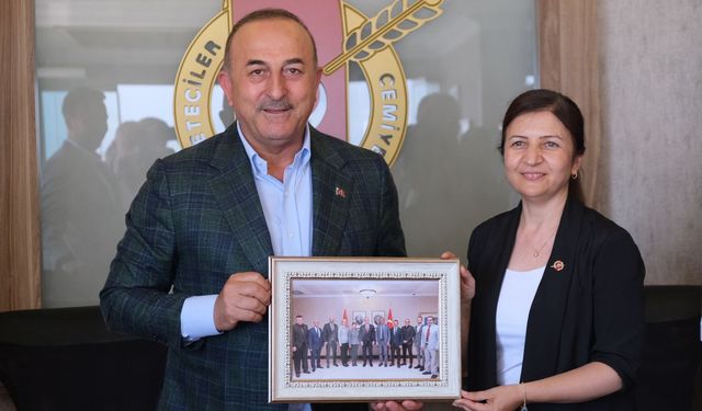 Dışişleri Bakanı Çavuşoğlu Alanya’da gazeteciler ile buluştu